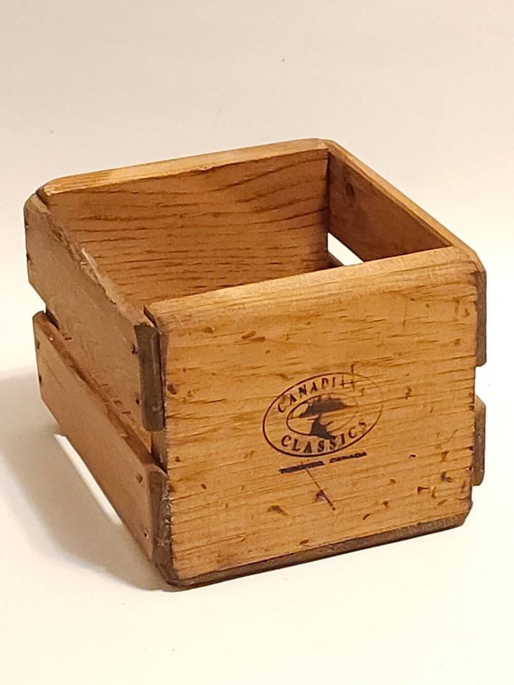 Vintage Canadian Classics Small Wooden CD Crate Box Toronto Brown HOLDS 12
